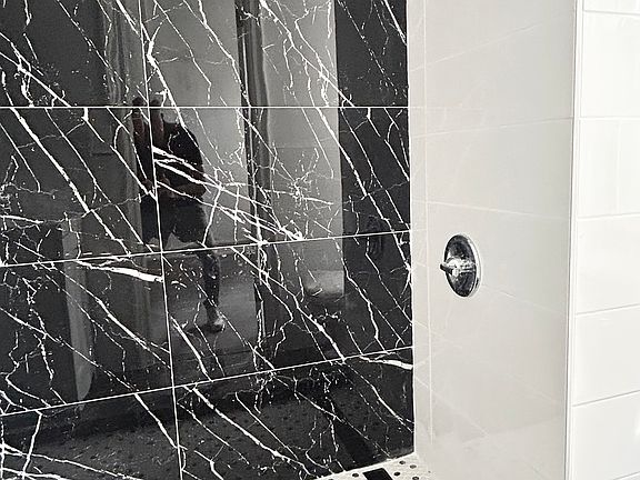 4th image of 310 Riverside Dr APT 1102