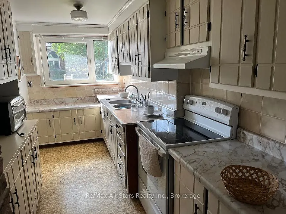2 bed, $2,000 — Photo 3