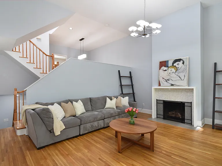 152 Broadway #15 — Photo 7