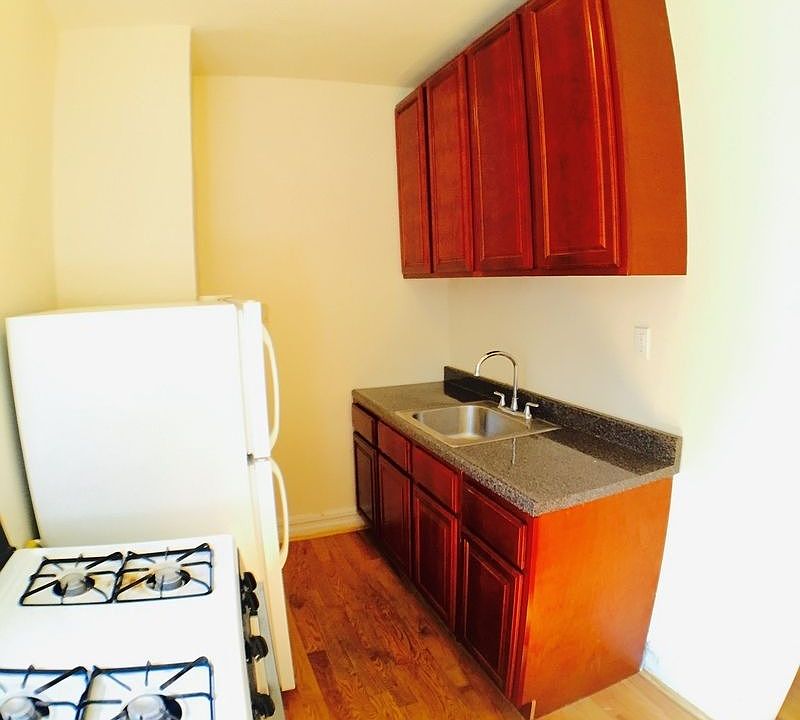 2nd image of 181 Clarkson Ave APT E10