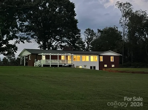 303 Legion Rd, Hudson, NC 28638