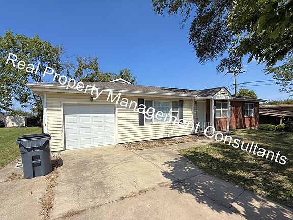 3rd image of 1108 W Elm St