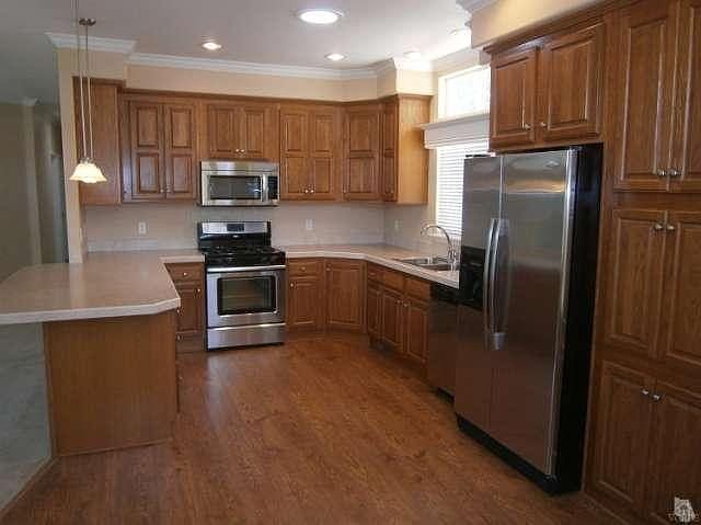 195 Tierra Rejada Rd #222 Spacious Kitchen with upgraded appliances.
