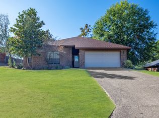 1703 Broken Hill Dr, Van Buren, AR 72956