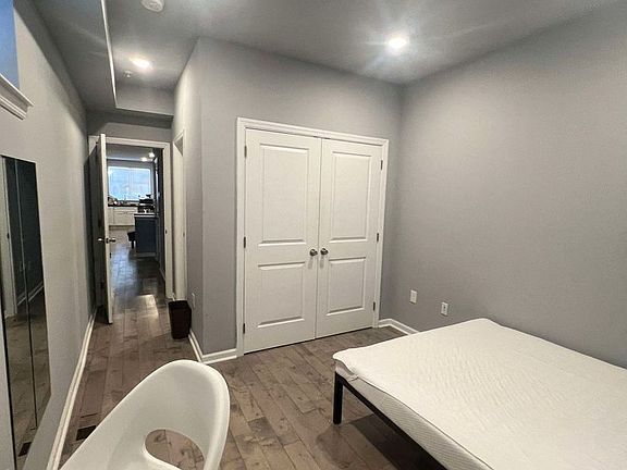 3rd image of 650 N 33rd St #Be0637282