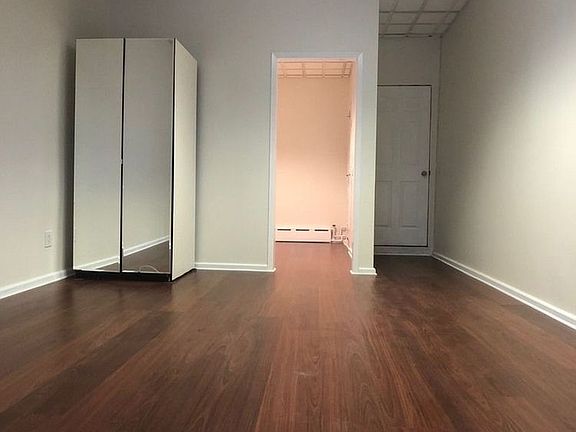 4th image of 3023 31st St #1
