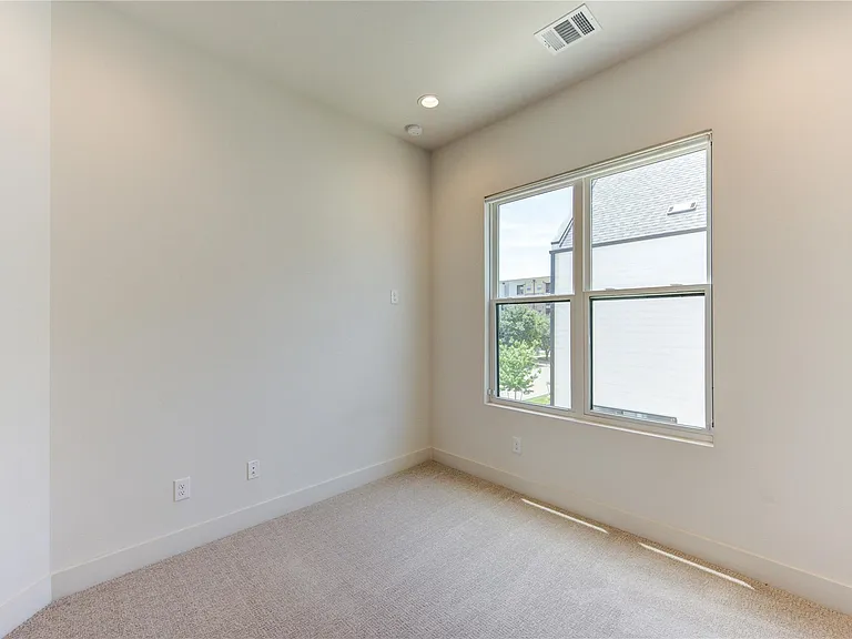 2418 Gray St — Photo 19