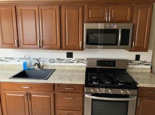 1135 America Rd, Camden, NJ 08104