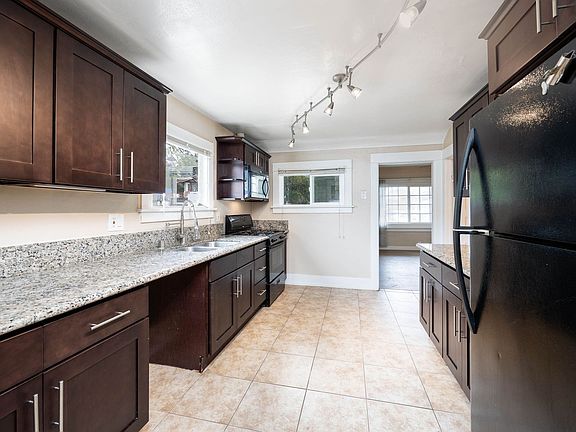 5th image of 2775 K St