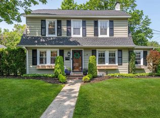 10 Bogart Ave, Port Washington, NY 11050