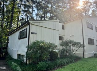 660 Pine Ridge Pl, Raleigh, NC 27609