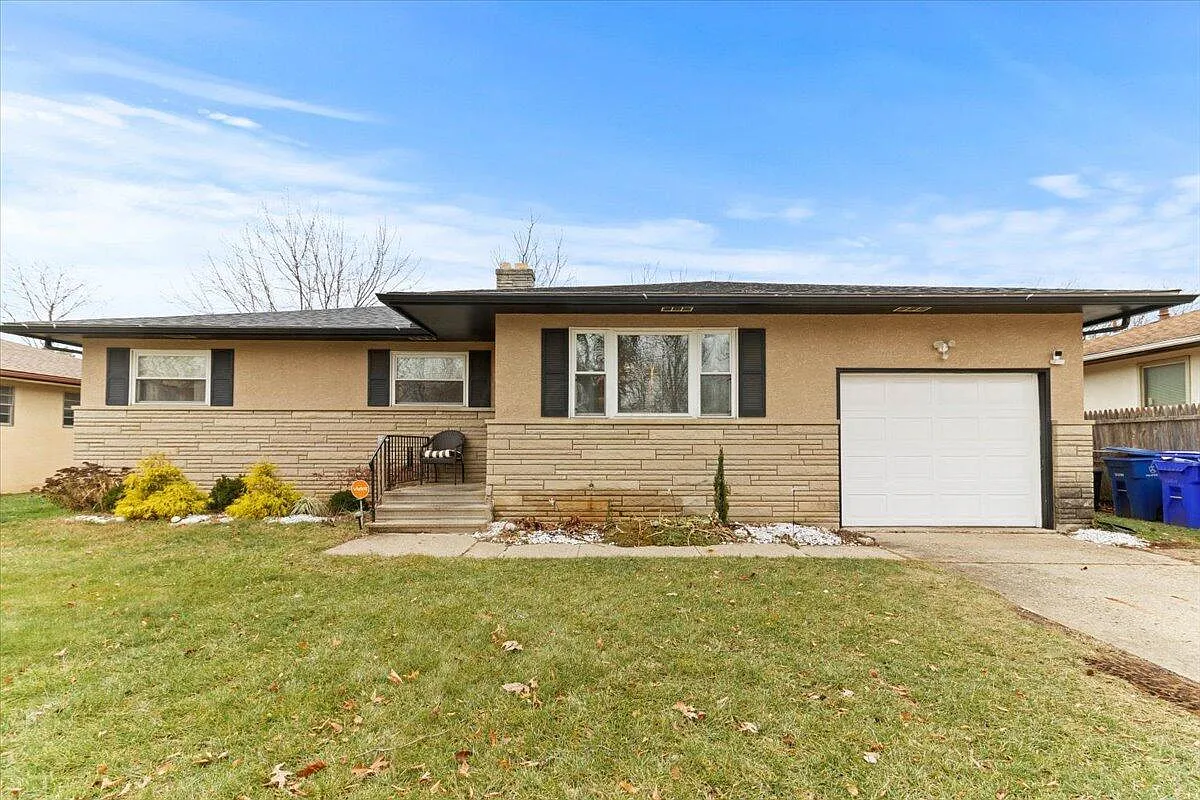 4596 Ellery Dr photo 1