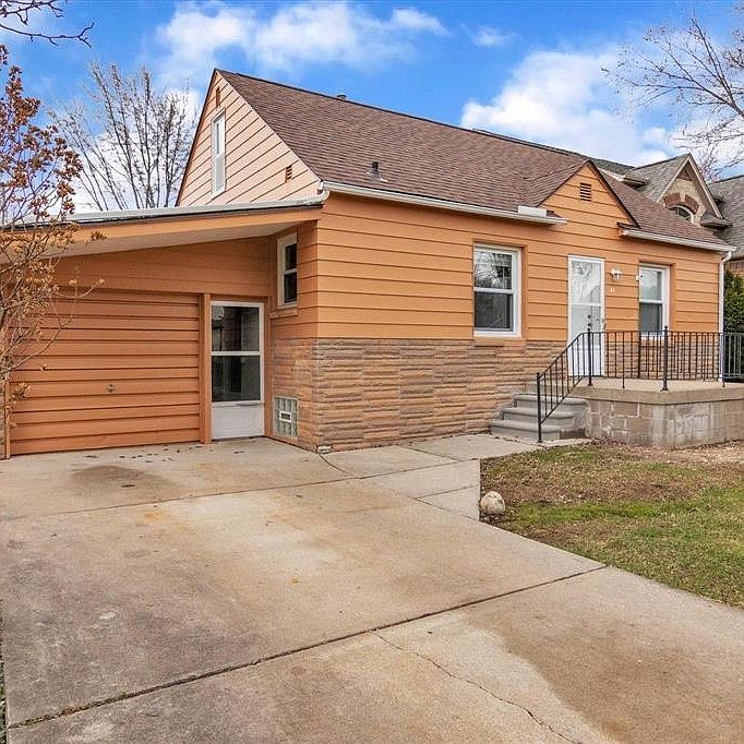 1st image of 41 Regents Dr