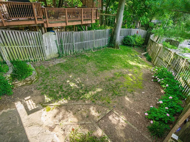 1626 Kalmia Rd NW — Photo 43