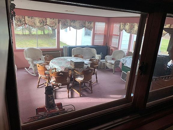 4th image of 167 Huxley Dr