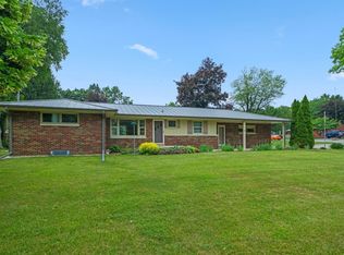 401 Woodland Dr, North Manchester, IN 46962