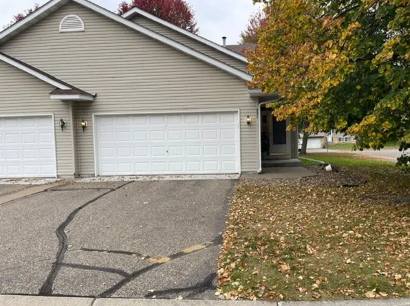 889 125th Dr NE, Blaine, MN 55434