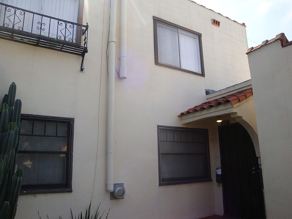 1st image of 3857 1/2 1st Ave