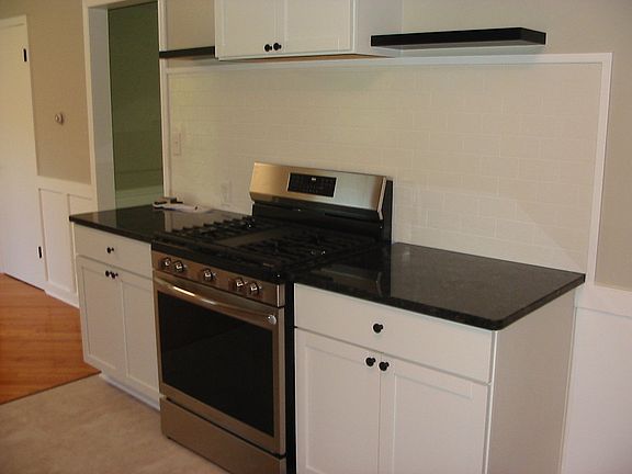 5th image of 1800 Silverbell Rd