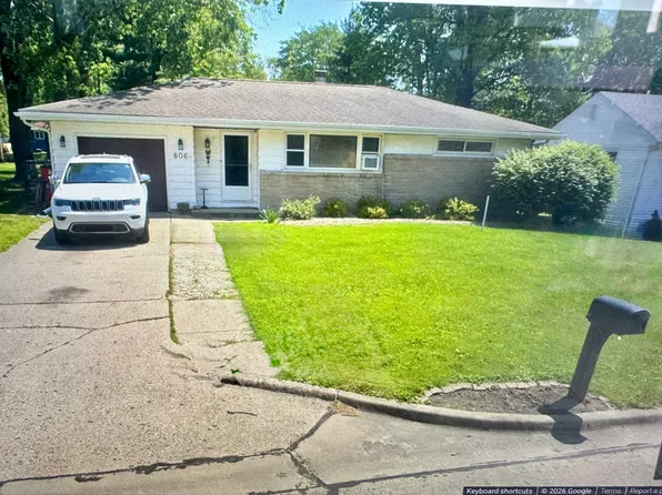 806 S Victor St, Champaign, IL 61821