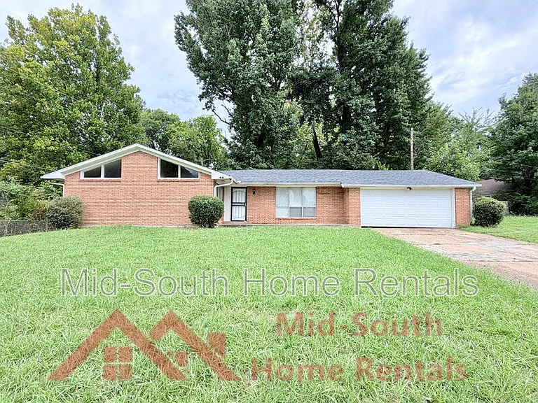 480 Whiteville Ave — Photo 2