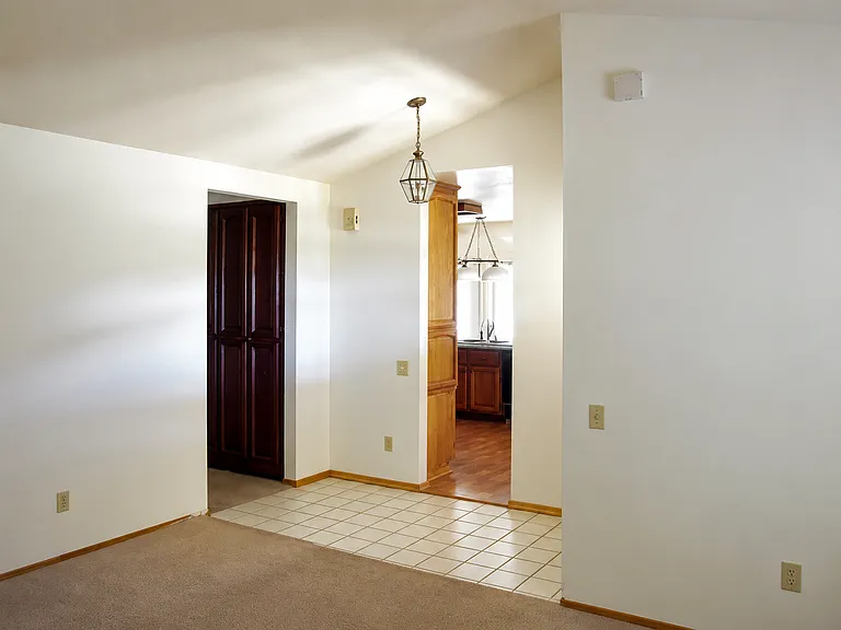4635 Luxford Ct — Photo 3