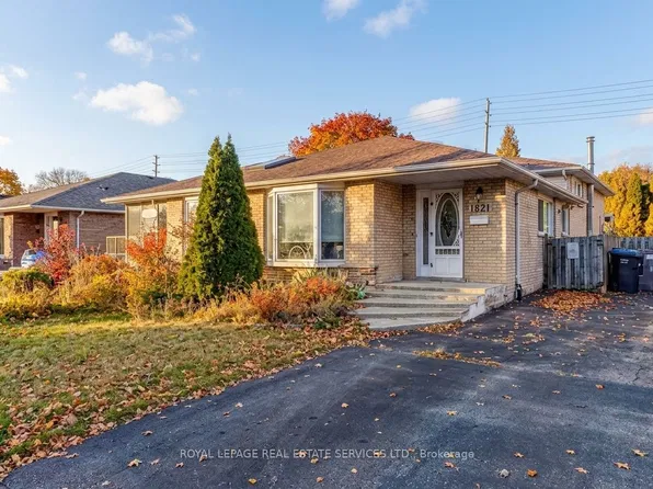 1821 Bonnymede Dr, Mississauga, ON L5J 1E2