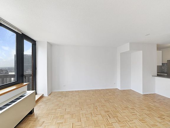 3rd image of 250 E 40th St APT 36B