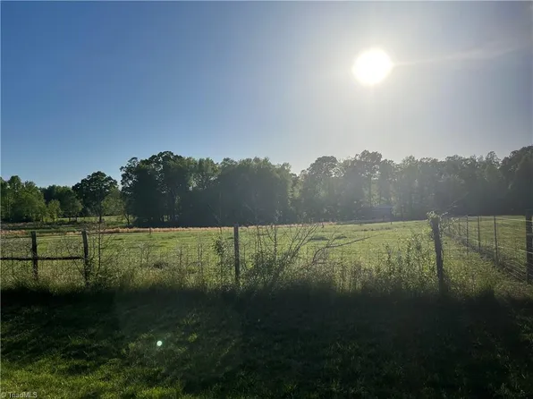 6247 Ledbetter Rd, Climax, NC 27233