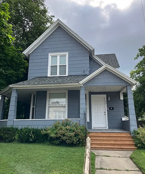 Front of home at 800 College NE