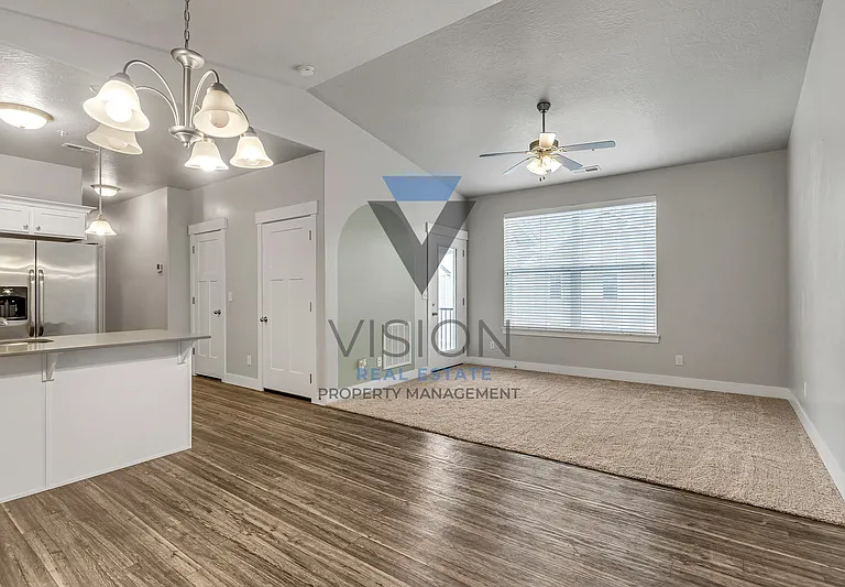 97 W Silver Springs Dr — Photo 4