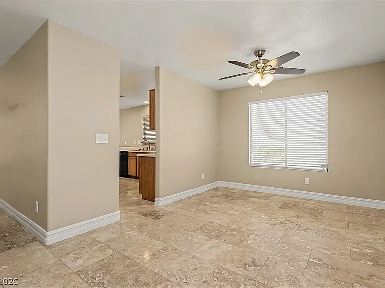 1208 Swanbrooke Dr — Photo 10