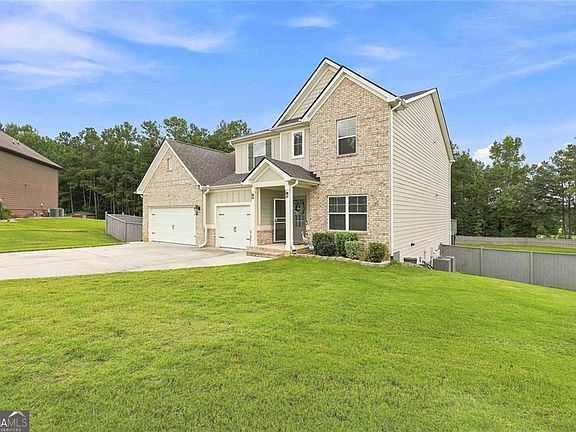 3rd image of 155 Estancia Ln