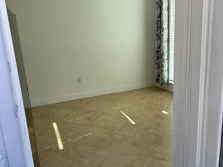 3310 SW 115th Ct — Photo 7