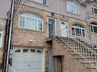 20 Tessa Ct, Staten Island, NY