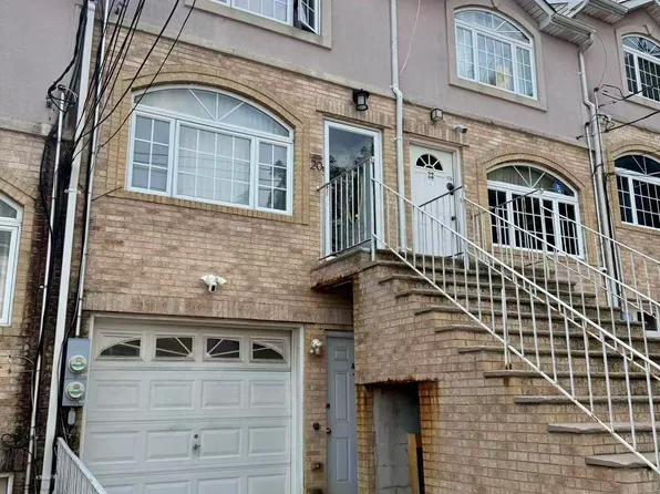 20 Tessa Ct, Staten Island, NY 10304