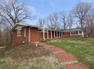 221 W Coolidge Ave, Charleston, IL
