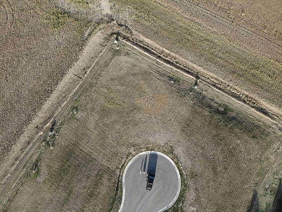 2nd image of 24 Chisholm Trl