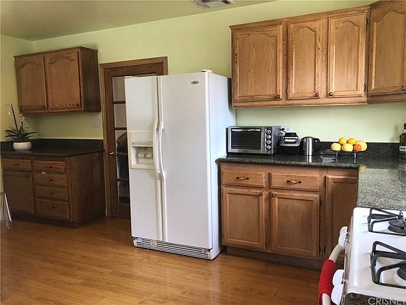 3rd image of 15213 Cantara St