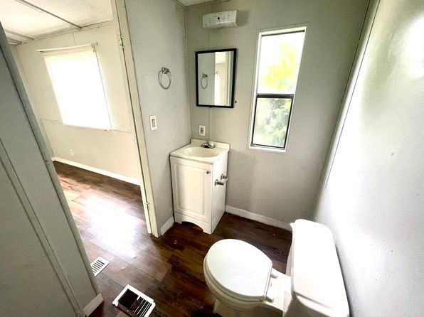 53 SW 37th Ter