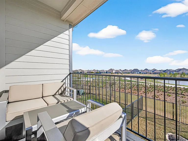 21163 Medina River Dr — Photo 11