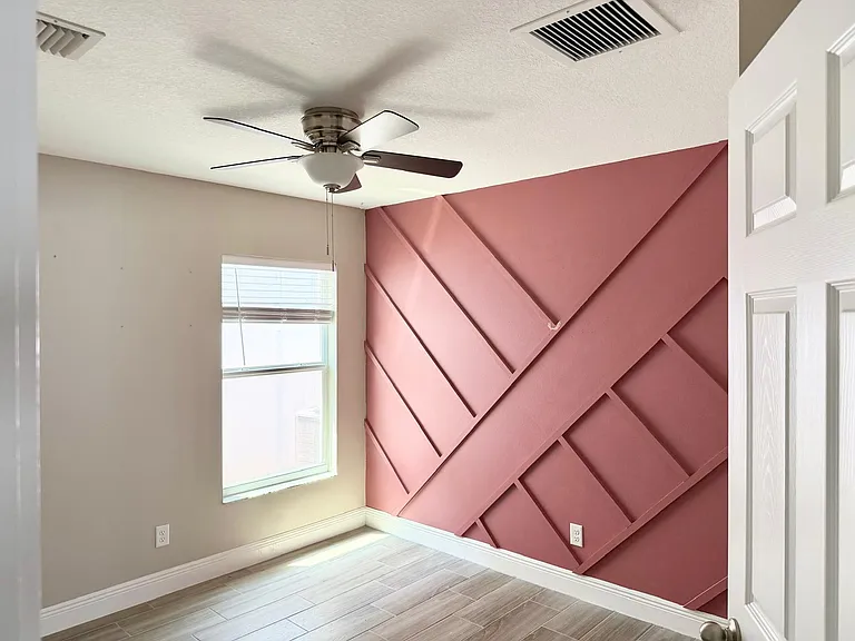 340 Palm Breezes Dr — Photo 18