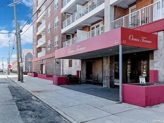 2nd image of 55 Monroe Blvd APT 2M