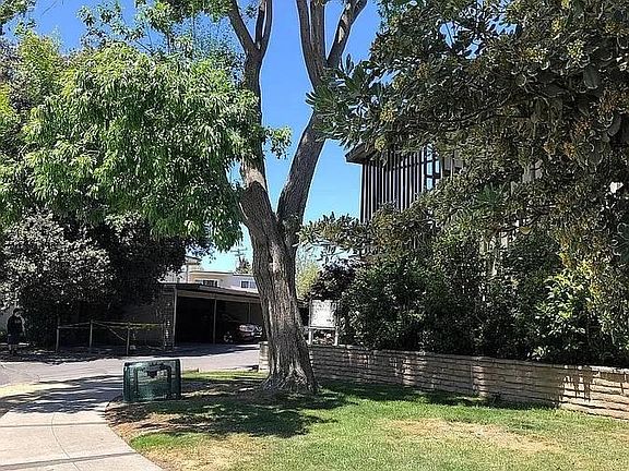 3rd image of 649 Blythe Ct APT 5