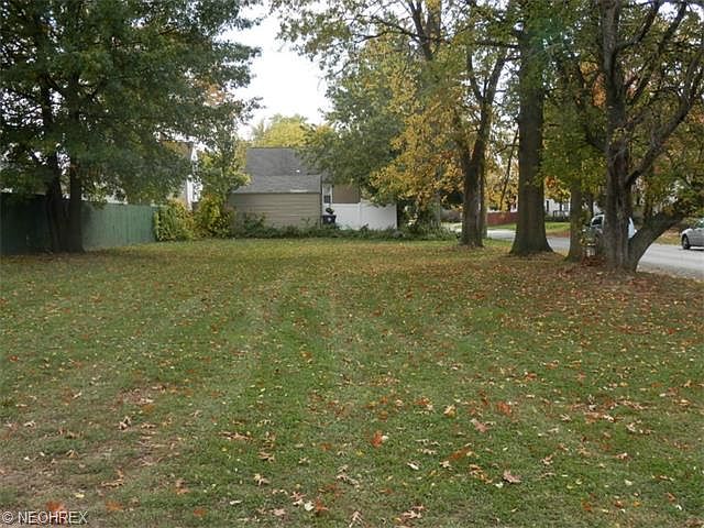 1st image of 912 Davies Ave