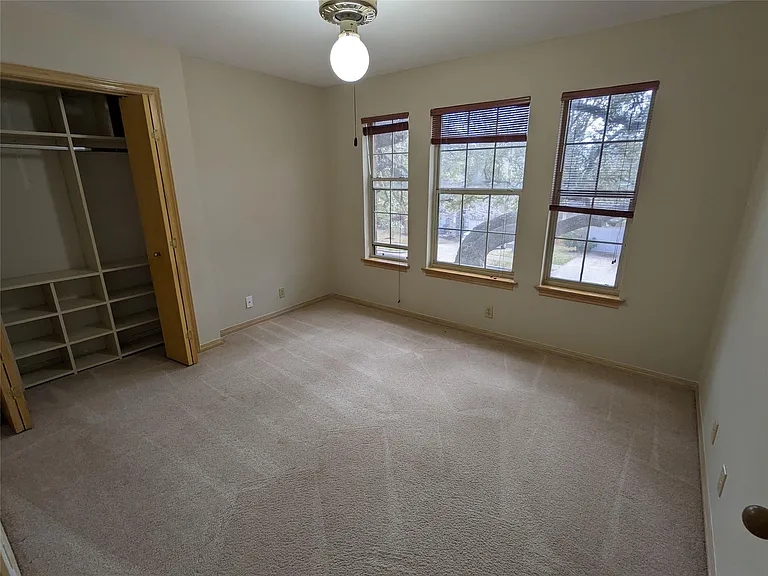 7602 Mifflin Kenedy Ter — Photo 22