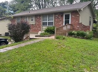 210 NE 88th St, Kansas City, MO 64155