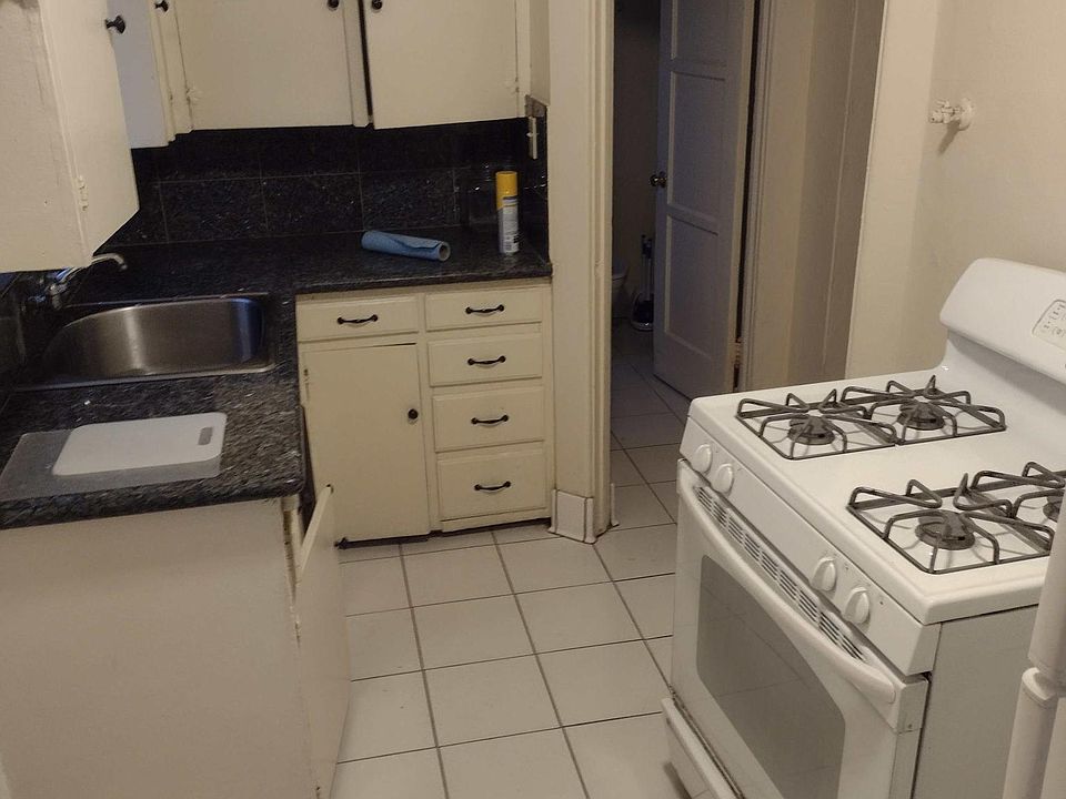 1st image of 2212 L St