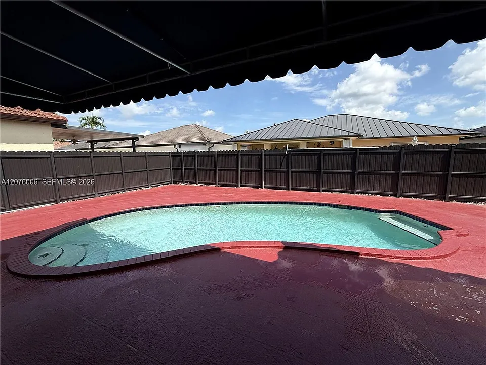 15957 SW 54th Ter