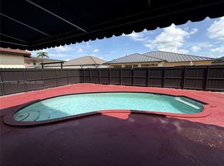 15957 SW 54th Ter, Miami, FL 33185